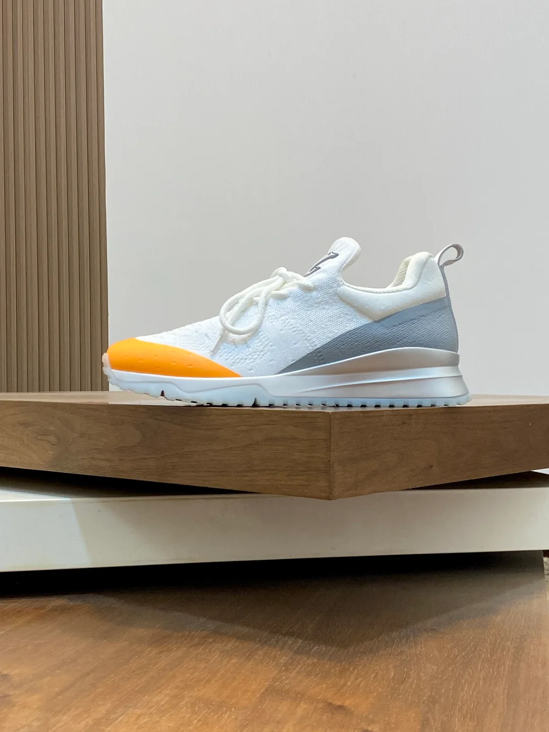 Men's Sneakers LOUIS VUITTON 18078943
