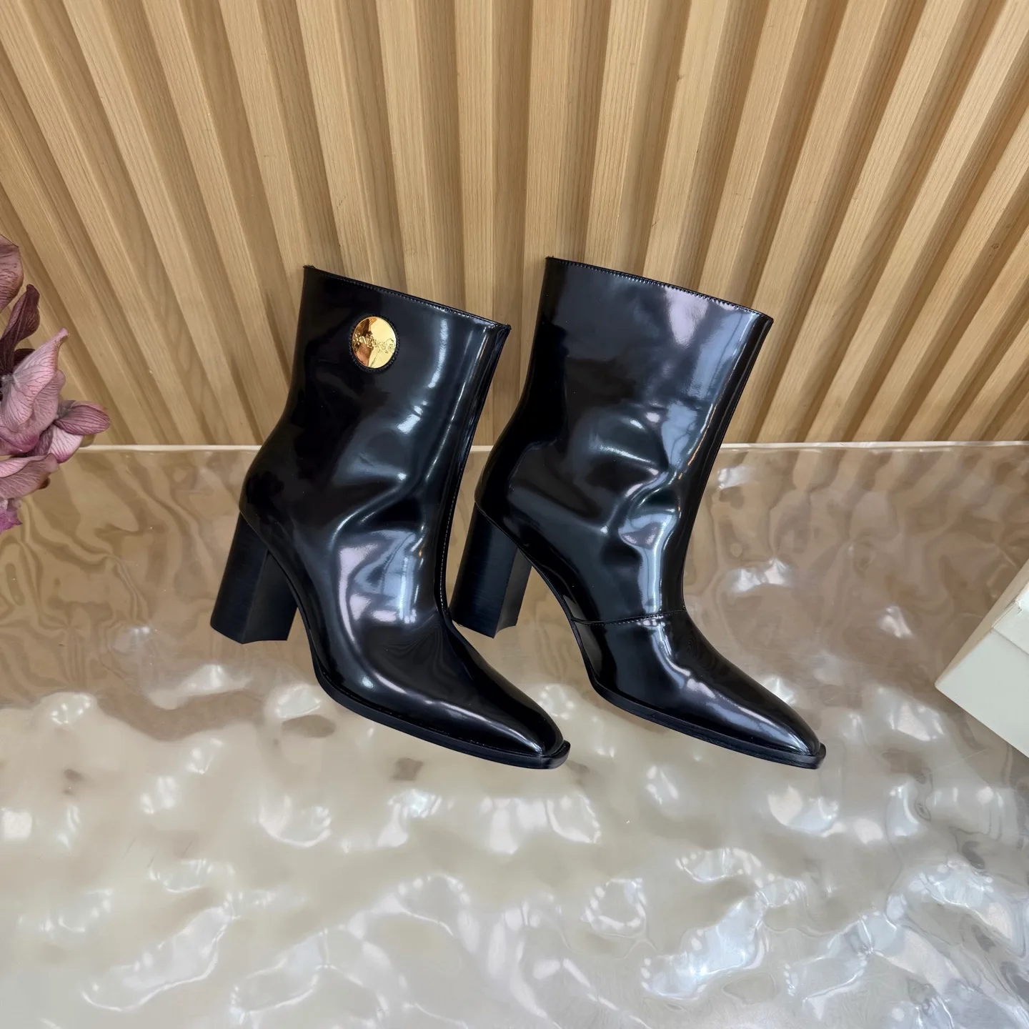 Women's Booties SAINT LAURENT 18235318