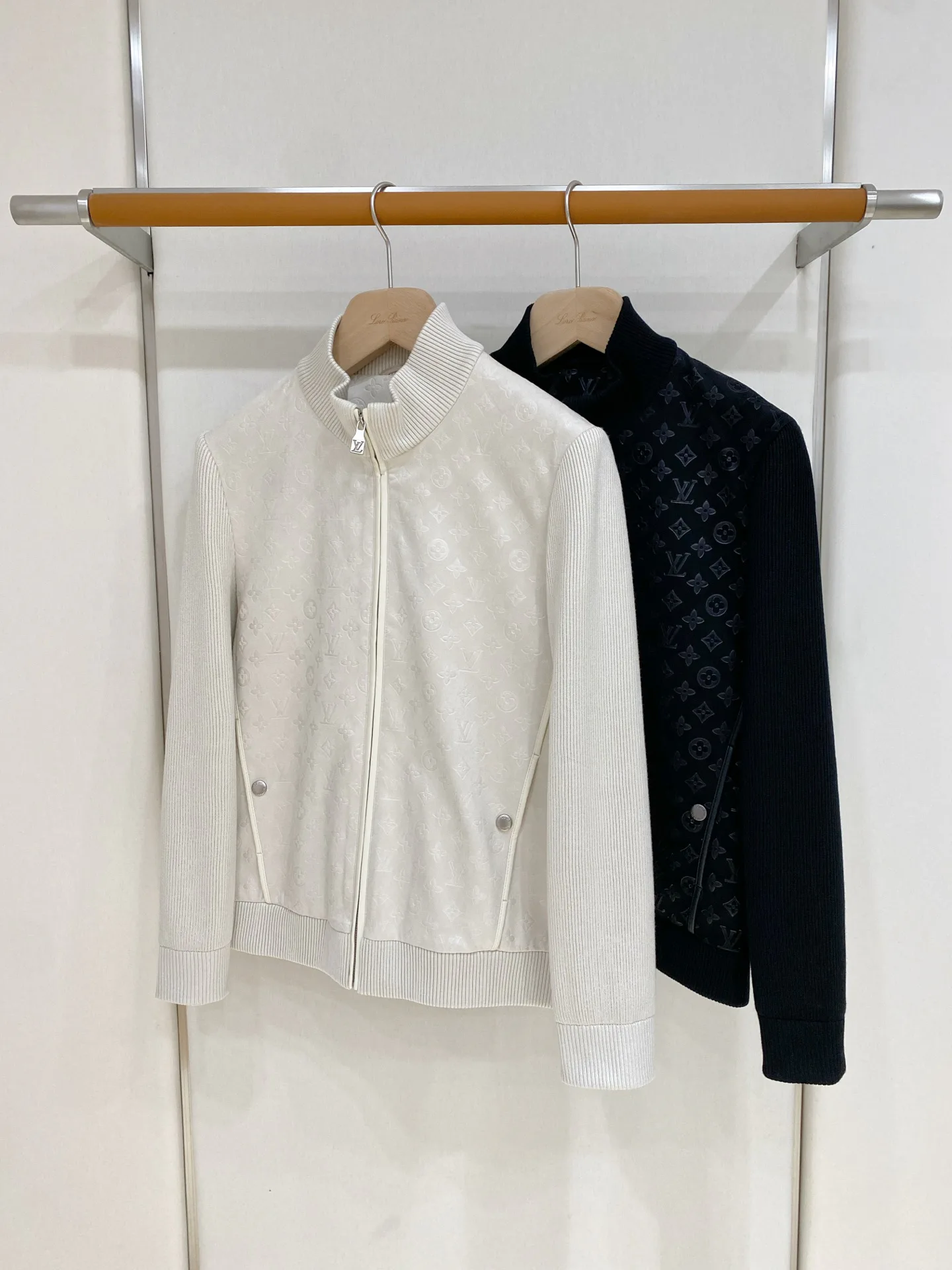 Men's Jackets And Down Jackets LOUIS VUITTON 18368825