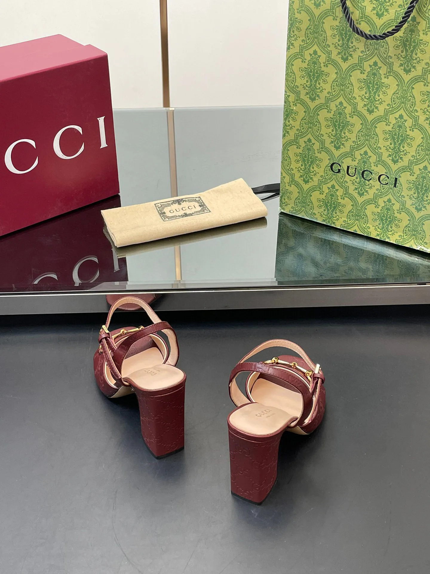 Women's Open-Toe Sandals GUCCI 17614707