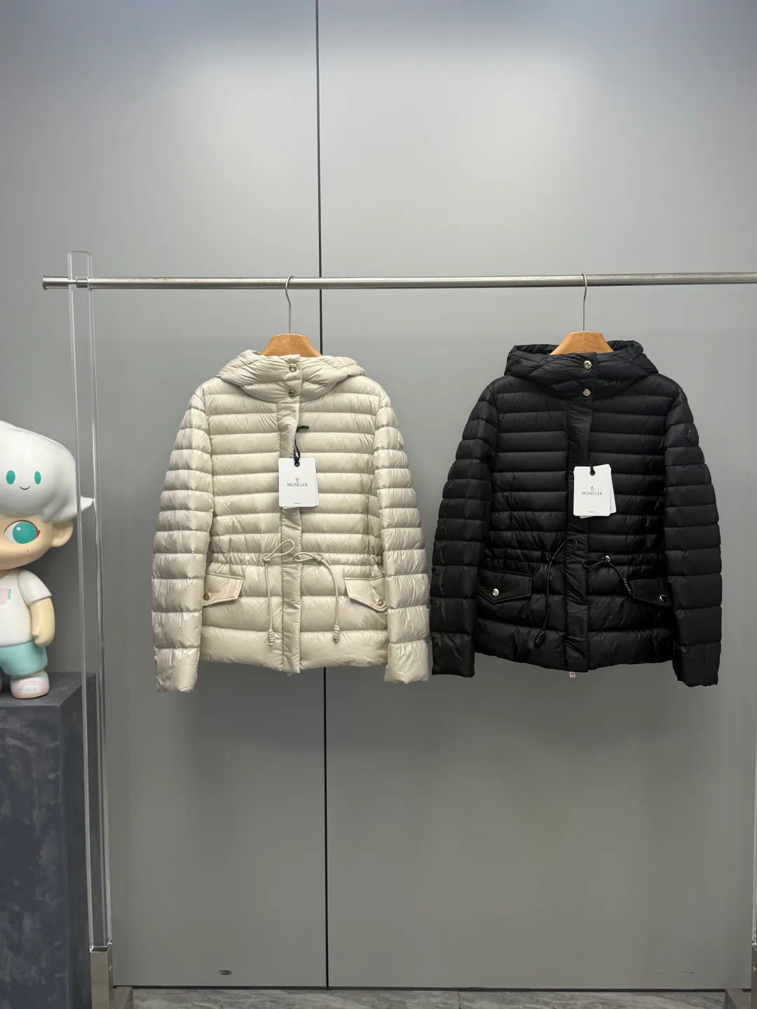 Women's Jackets And Down Jackets MONCLER 17913950