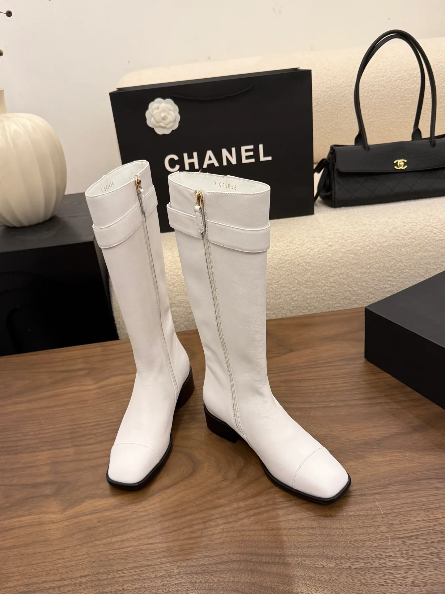 Women's Boots CHANEL 18323418