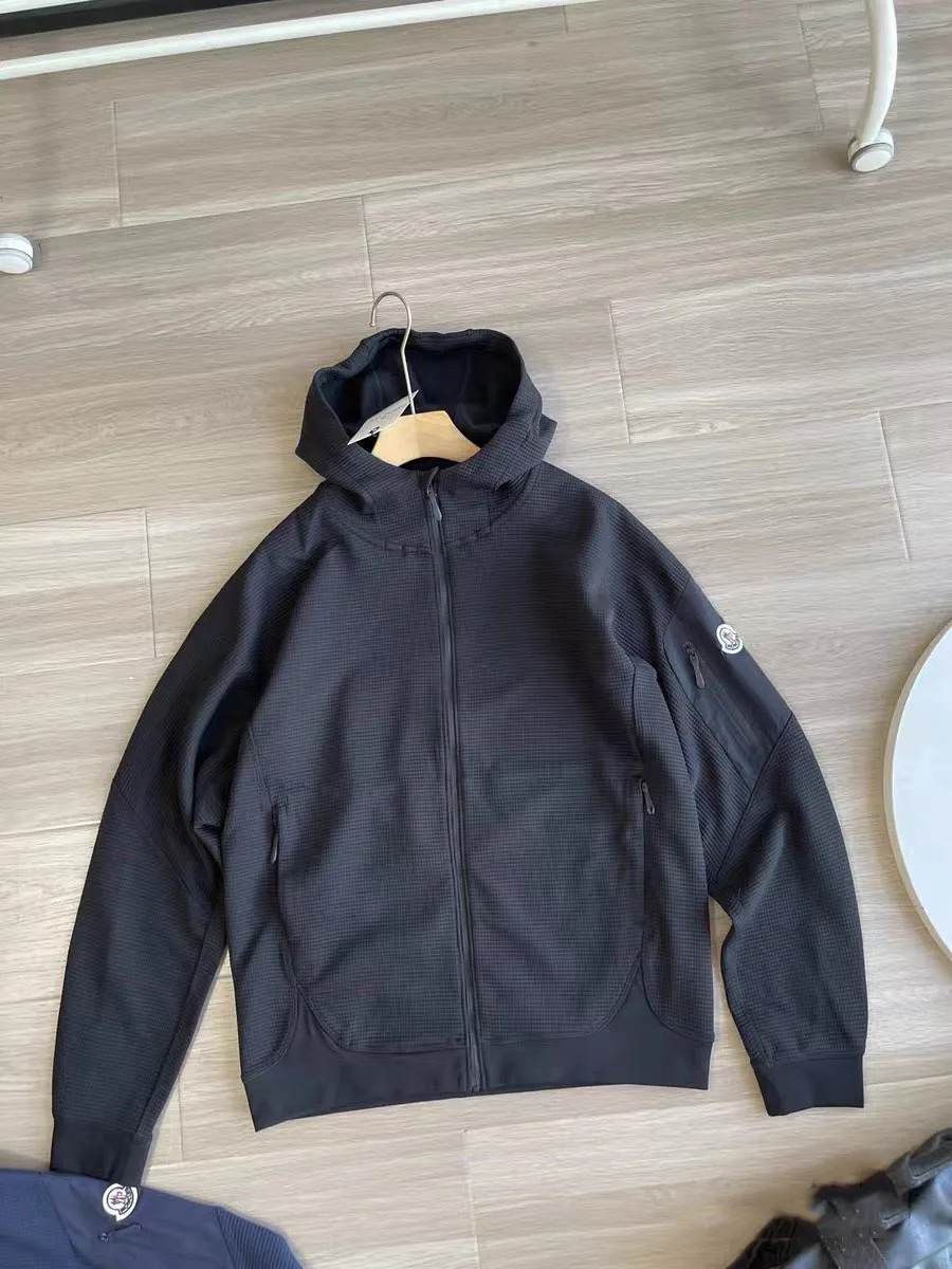 Men's Jackets And Down Jackets MONCLER 18366142