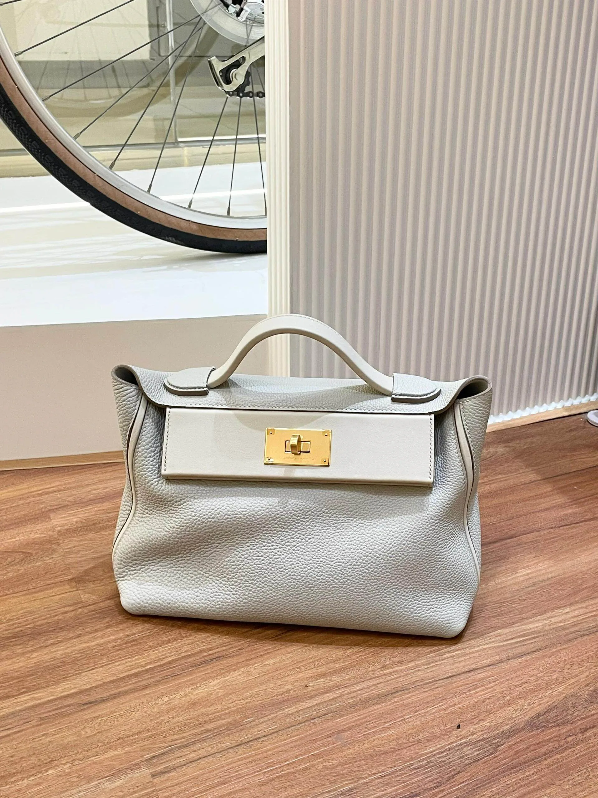 Women's Classic Handbags HERMES 18407631
