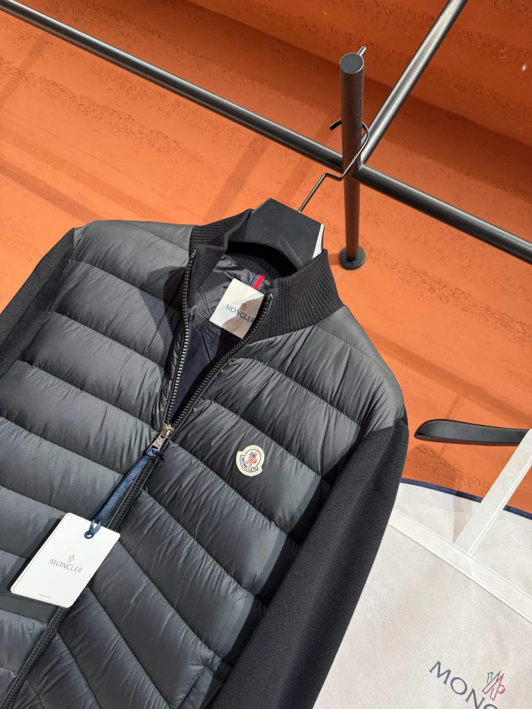 Women's Jackets And Down Jackets MONCLER 18035675