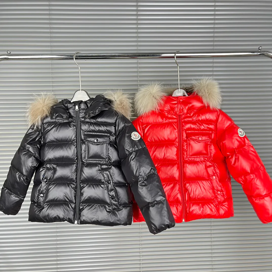 Women's Jackets And Down Jackets MONCLER 17912626