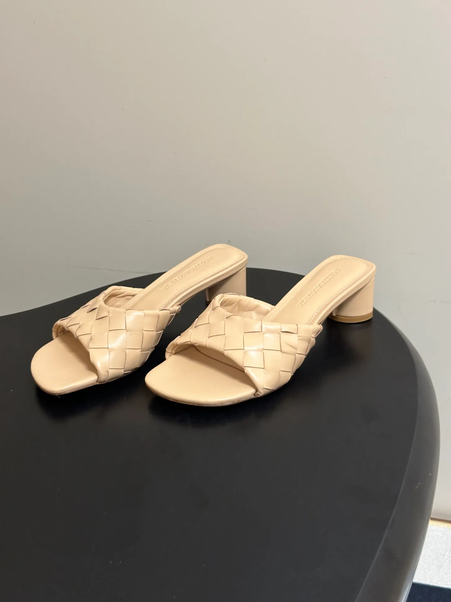 Women's Mules And Clogs BOTTEGA VENETA 17480762
