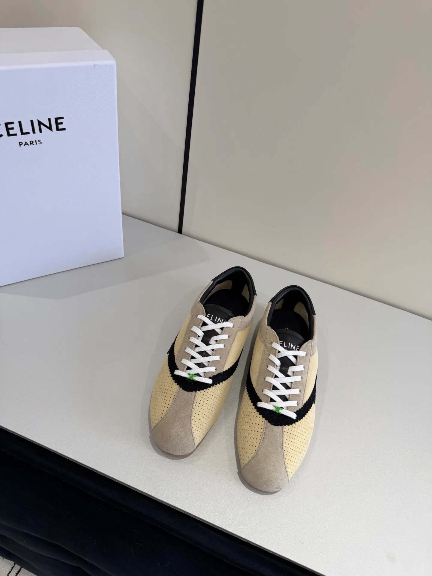 Women's Sneakers CELINE 17977146