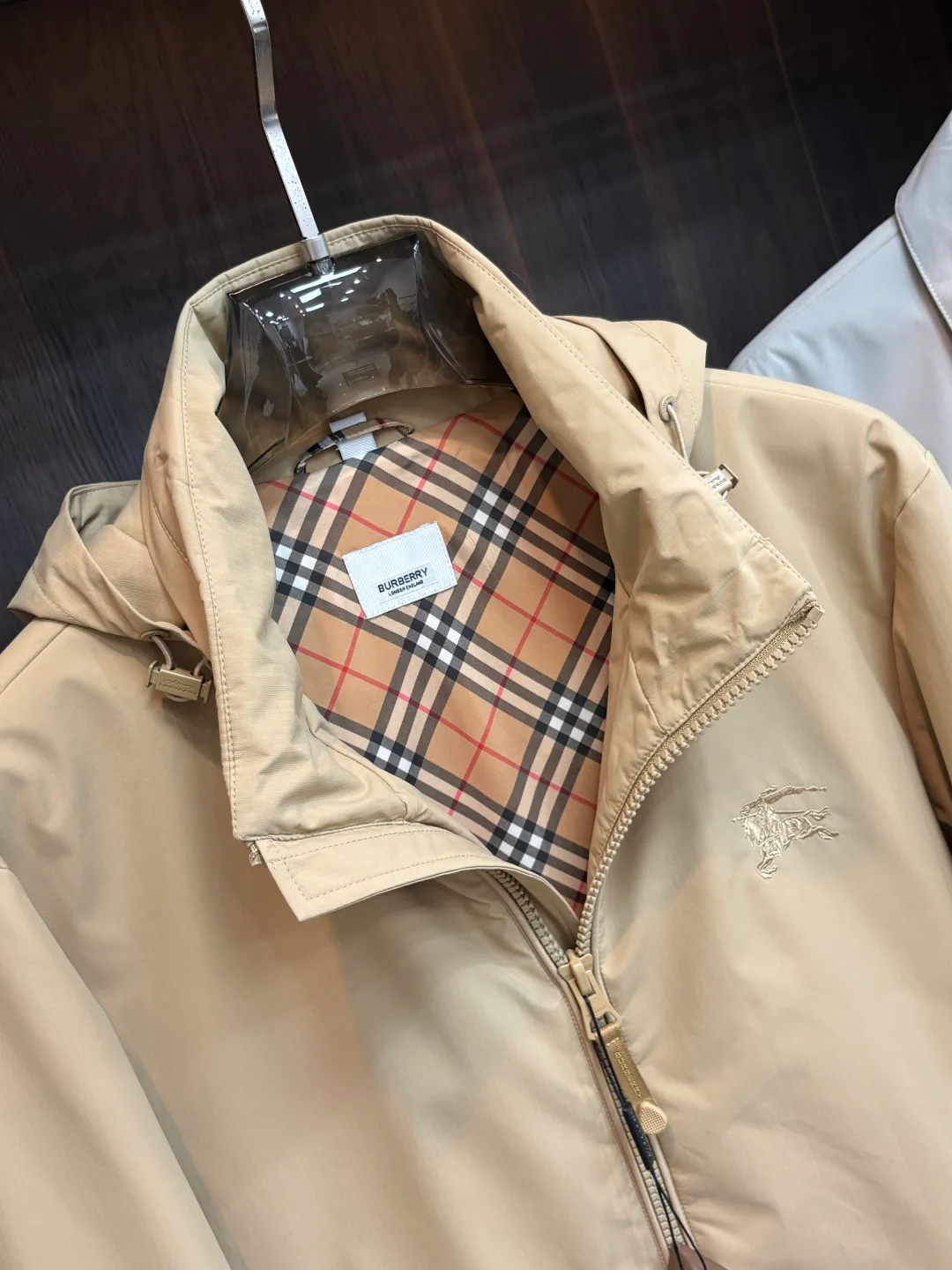 Women's Jackets And Down Jackets BURBERRY 18157293
