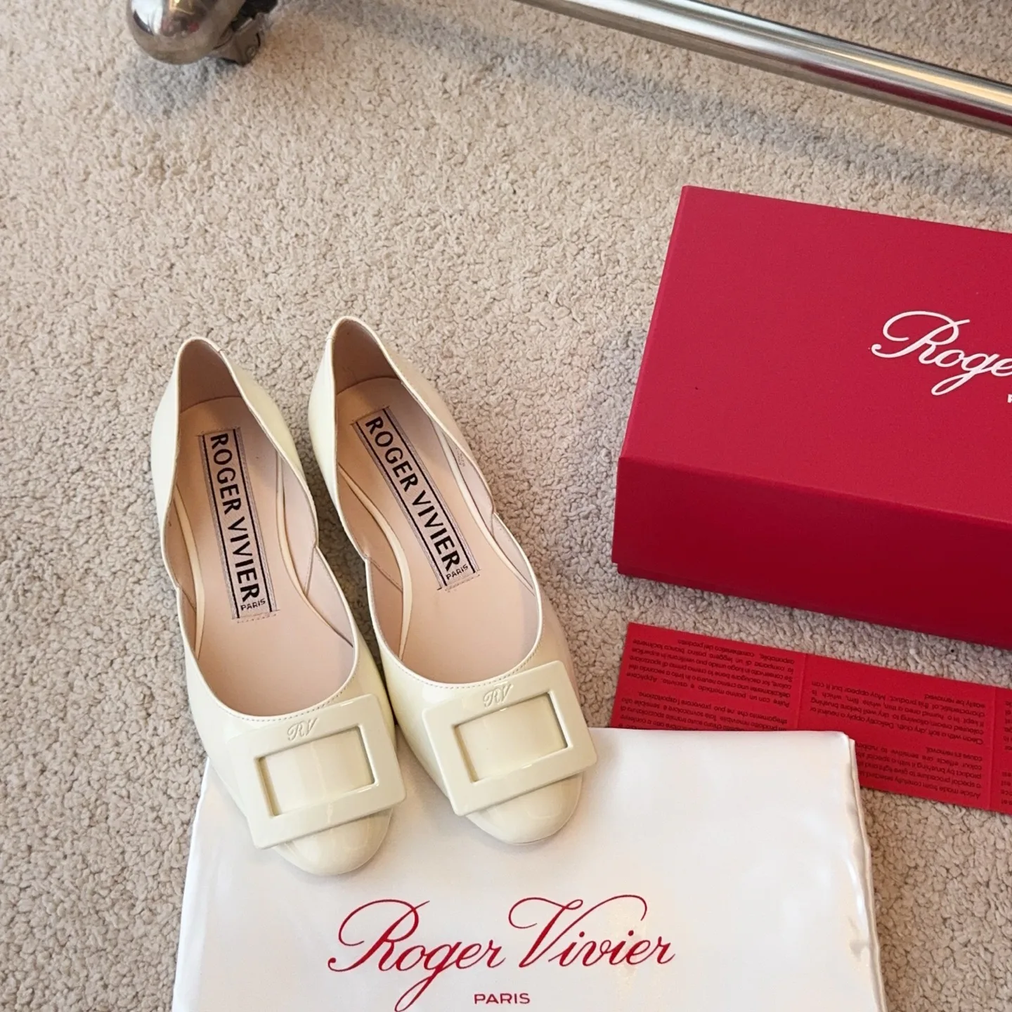 Women's Ballet Flats ROGER VIVIER 17550586