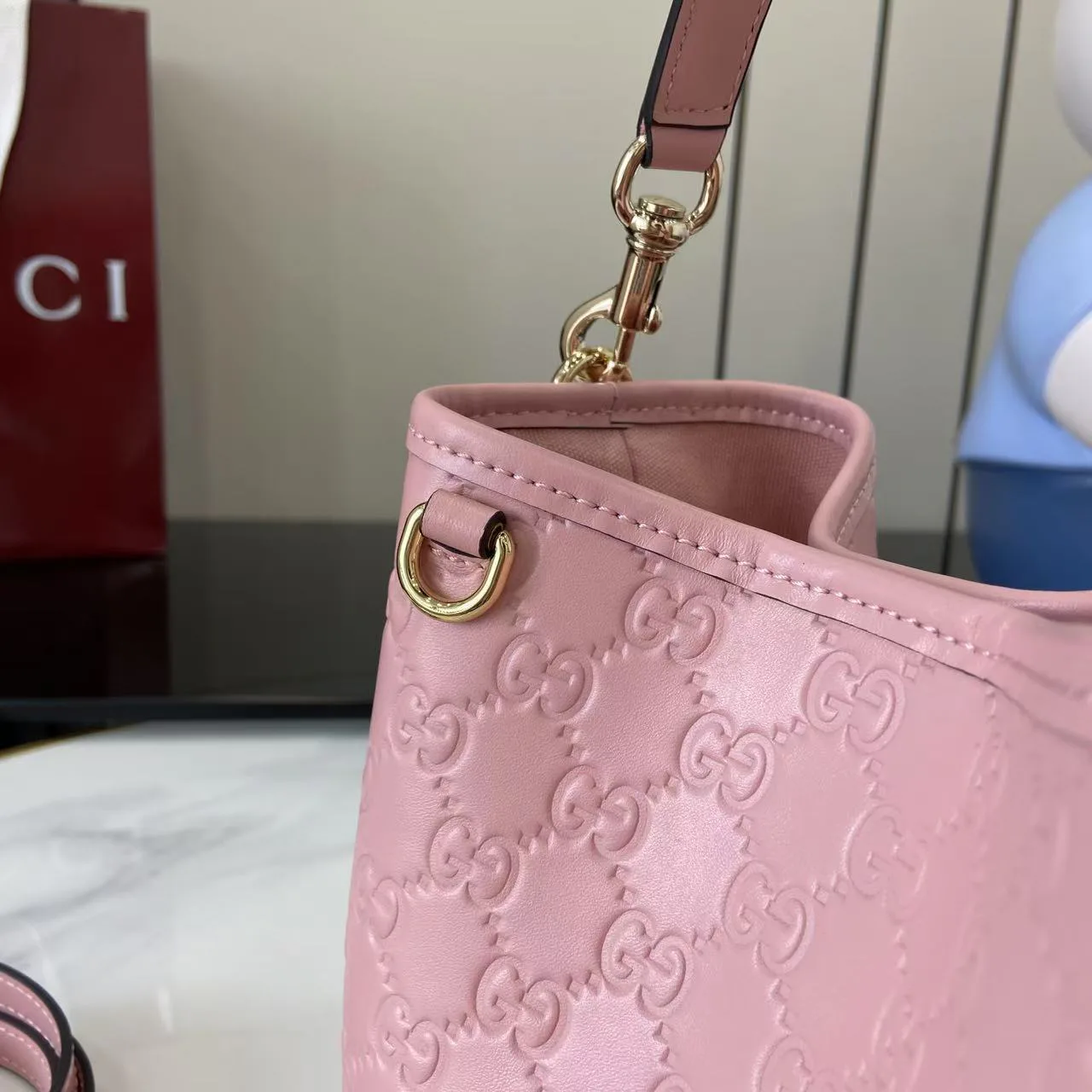 Women's Classic Handbags GUCCI 18404542