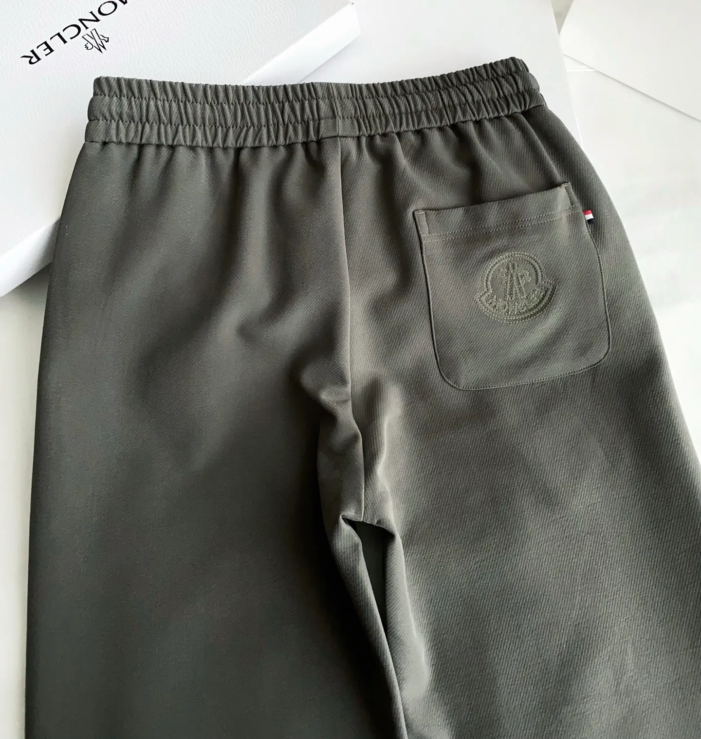Брюки Мужские Moncler 18566308
