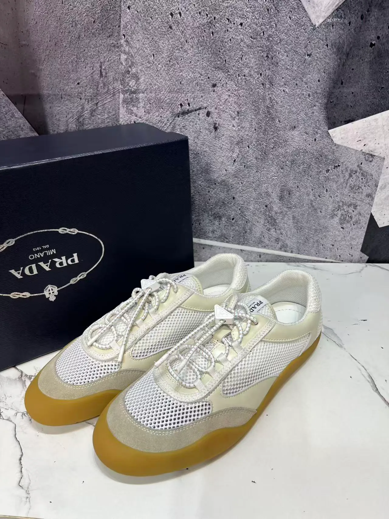 Men's Sneakers PRADA 17955455