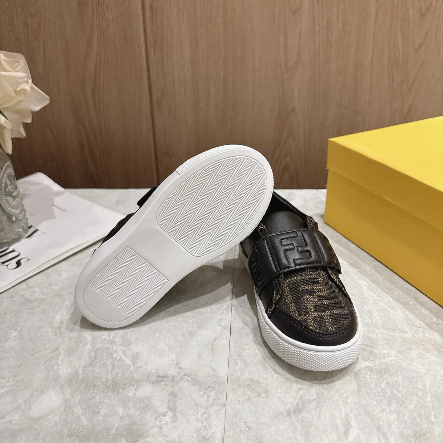 Men's Sneakers FENDI 18078340