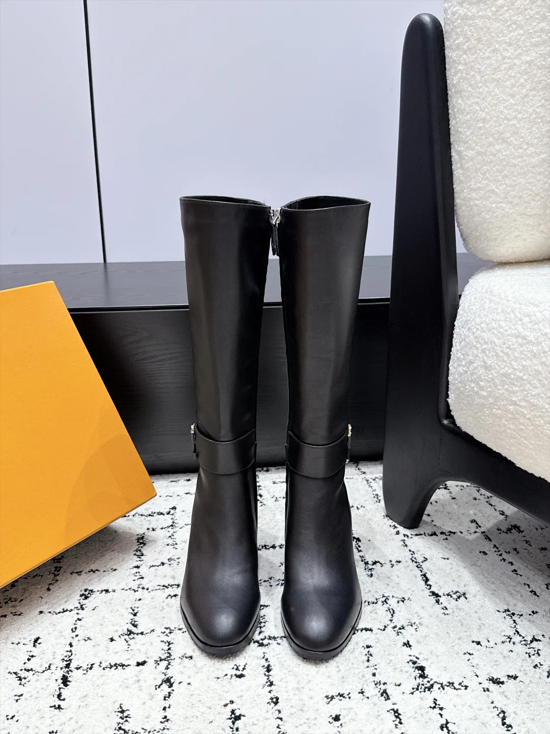 Women's Boots LOUIS VUITTON 18125192