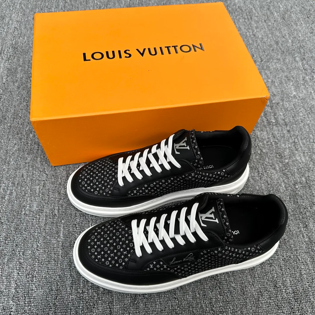 Men's Sneakers LOUIS VUITTON 18076079