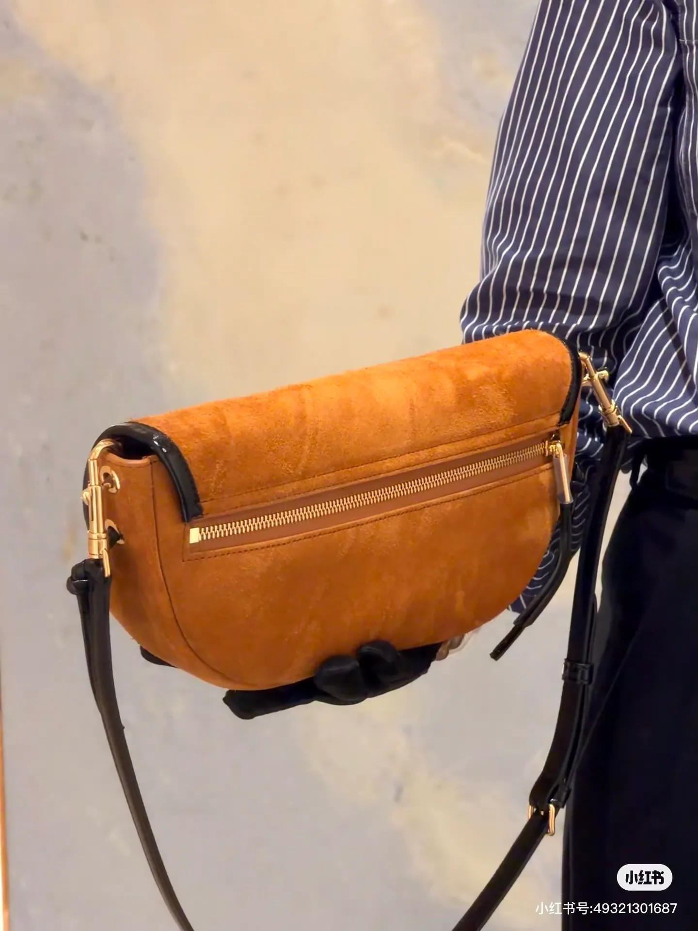 Women's Classic Handbags CELINE 18310384