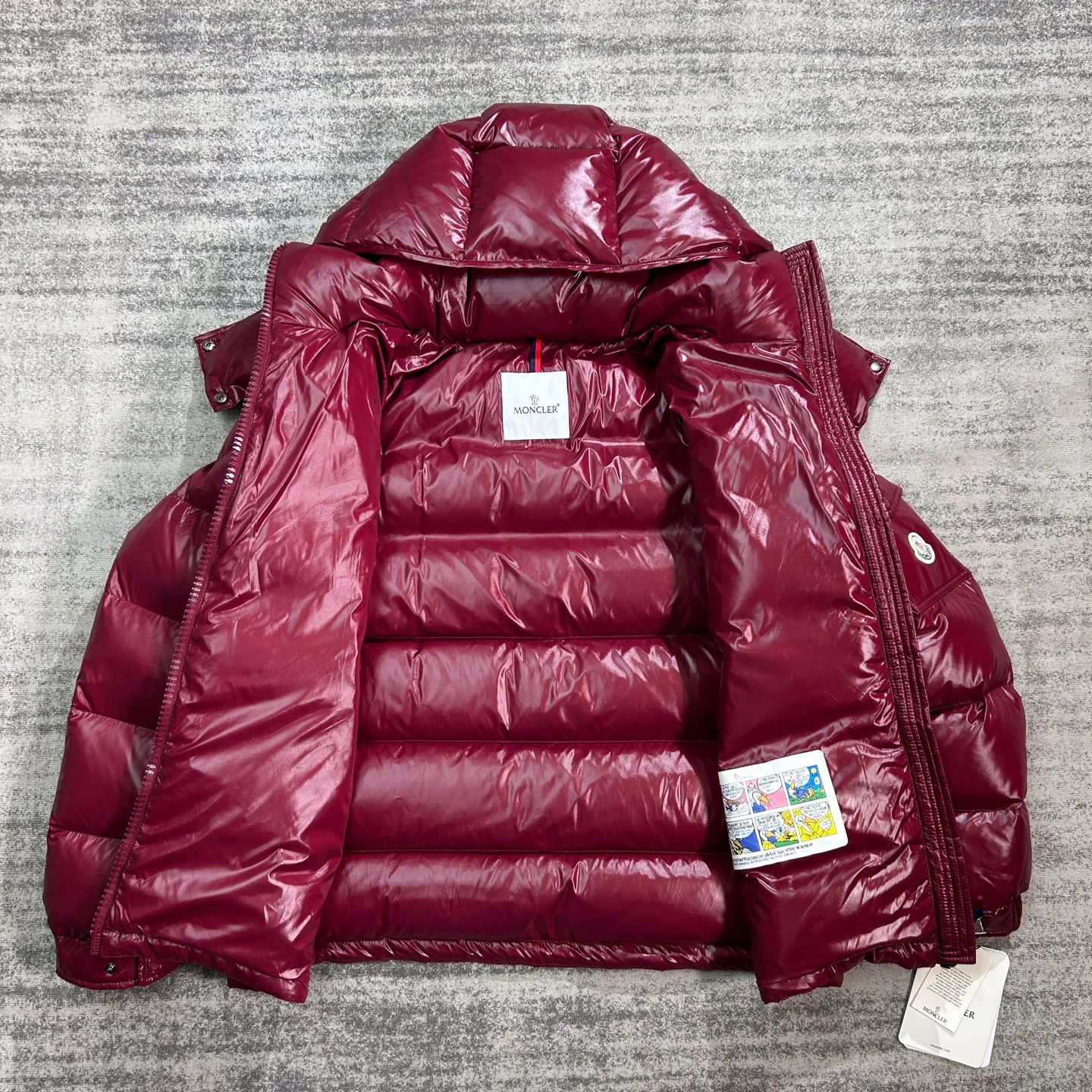 Women's Jackets And Down Jackets MONCLER 18354328