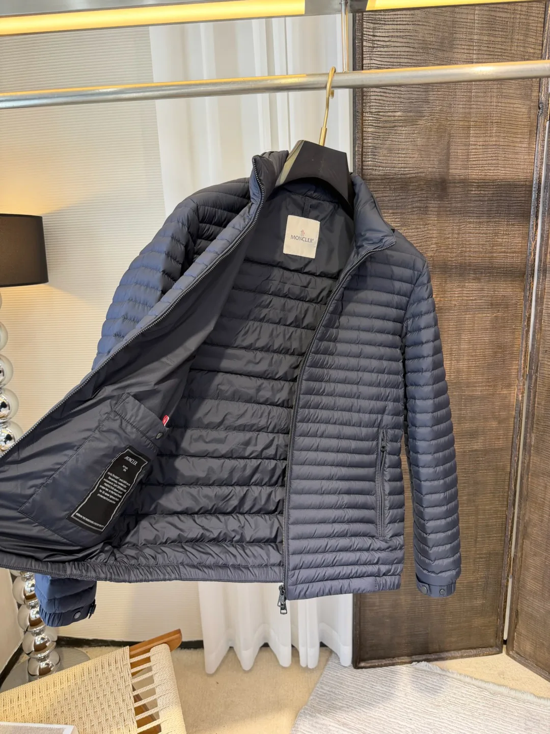 Women's Jackets And Down Jackets MONCLER 18470640