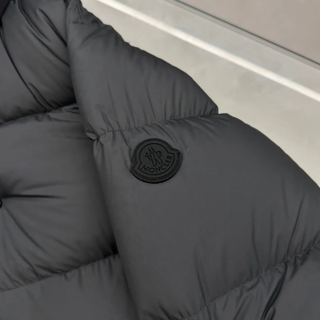 Men's Jackets And Down Jackets MONCLER 17391891
