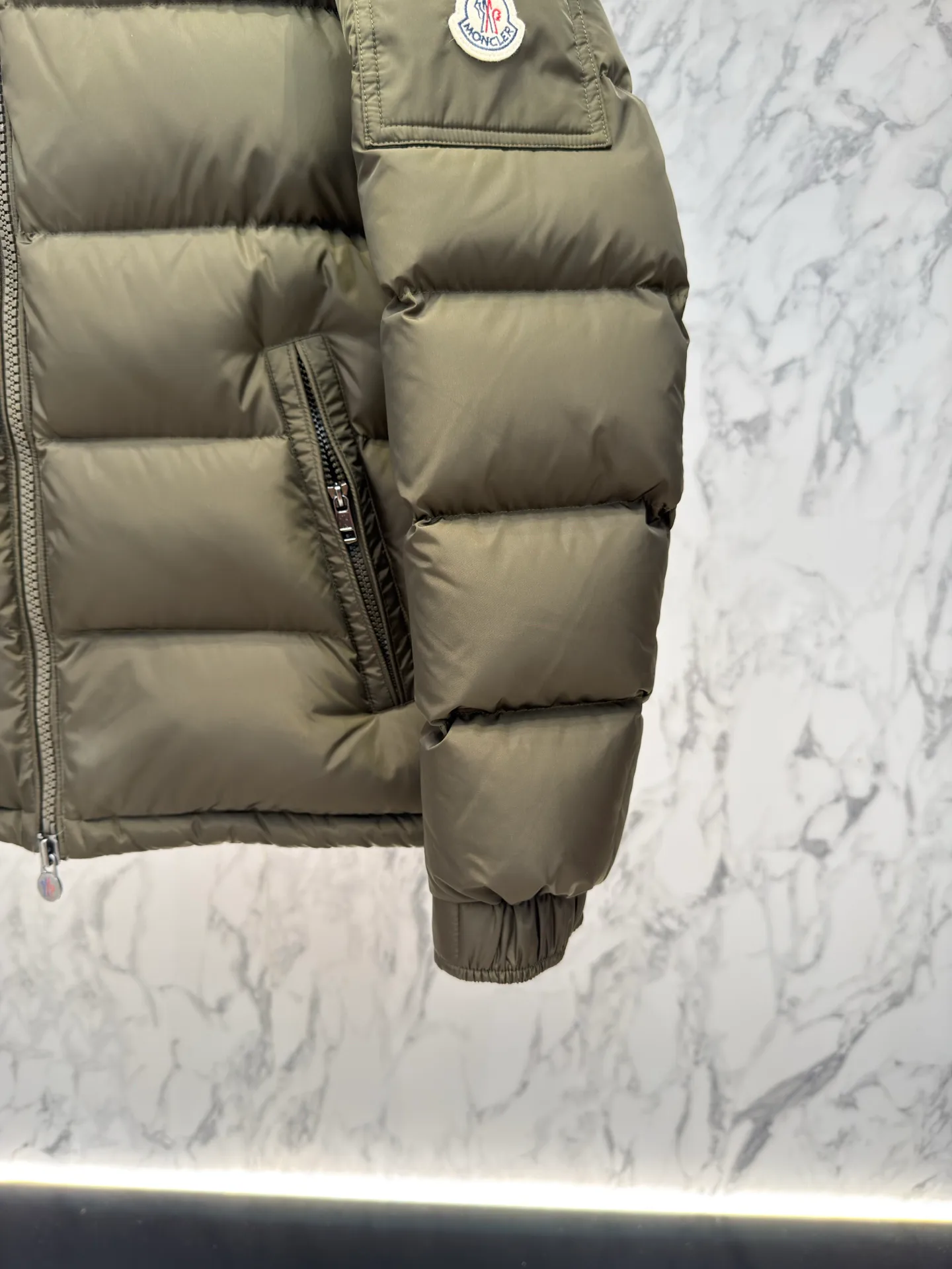 Куртки И Пуховики Мужские Moncler 18681352
