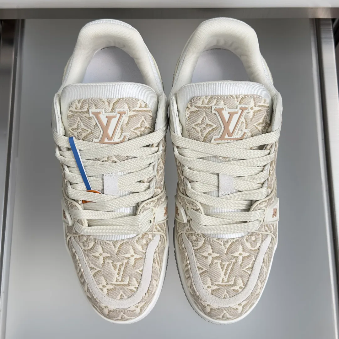 Women's Sneakers LOUIS VUITTON 17772023