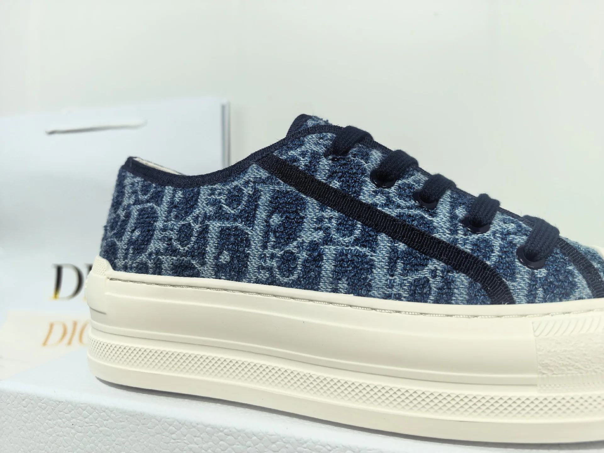 Women's Sneakers CHRISTIAN DIOR 17988671