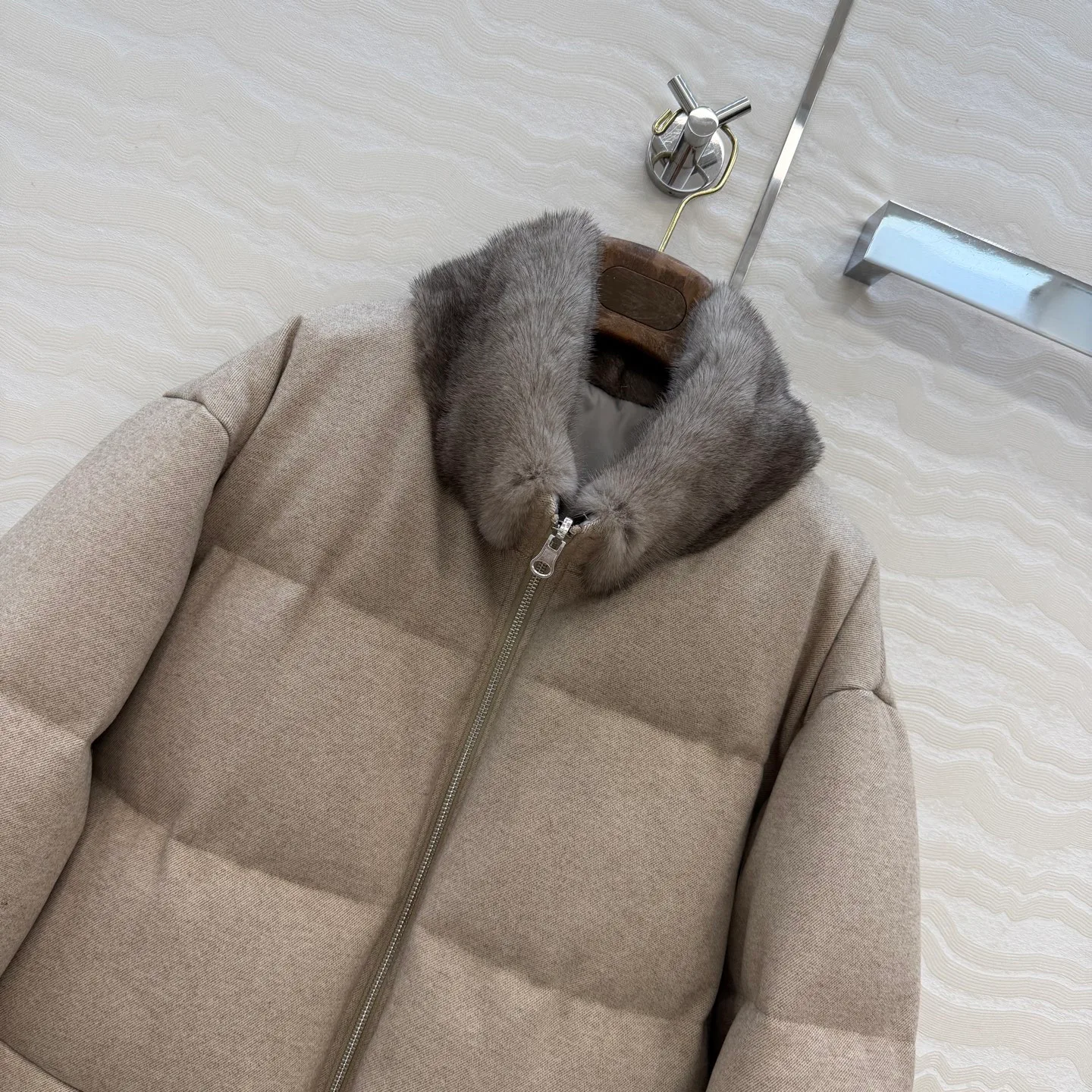 Women's Jackets And Down Jackets LORO PIANA 18115109
