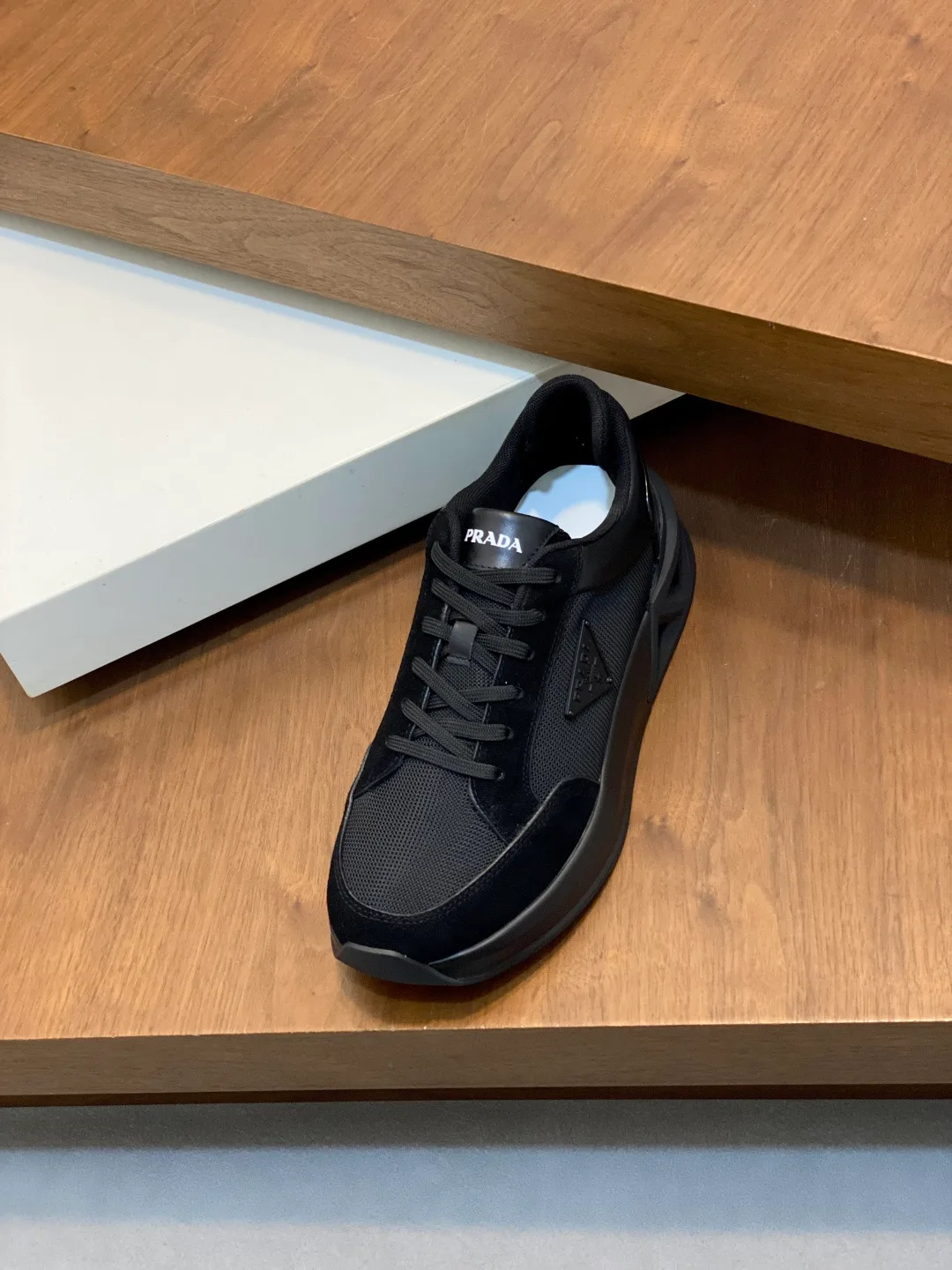 Men's Sneakers PRADA 18116628