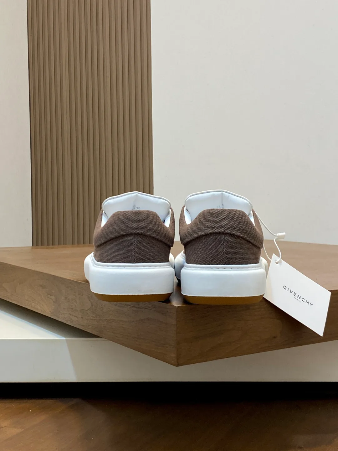 Men's Sneakers GIVENCHY 18449130