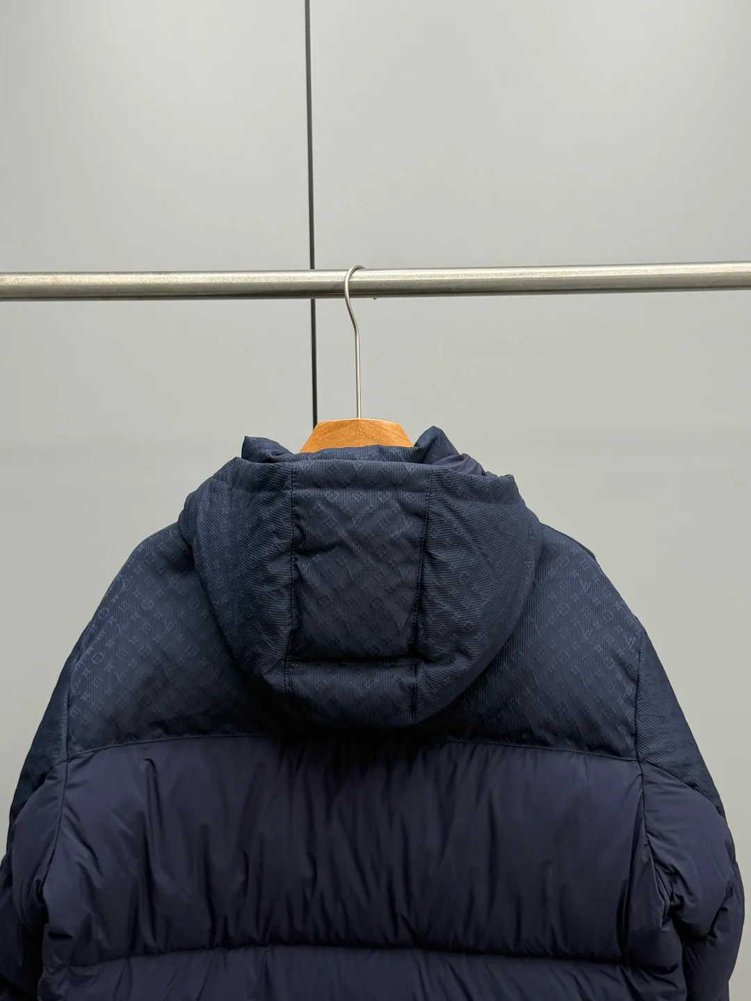 Women's Jackets And Down Jackets LOUIS VUITTON 17892321