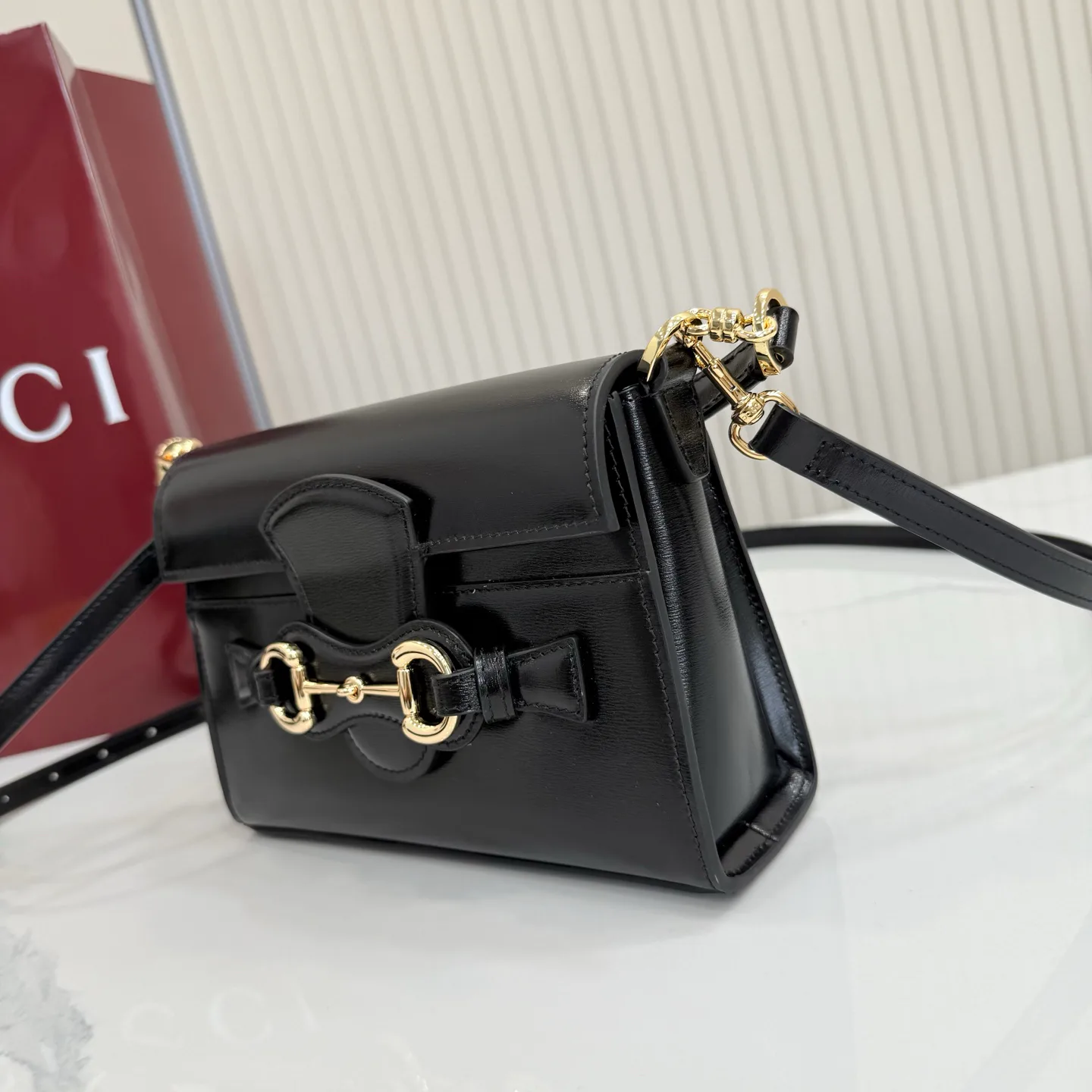 Women's Classic Handbags GUCCI 17947817