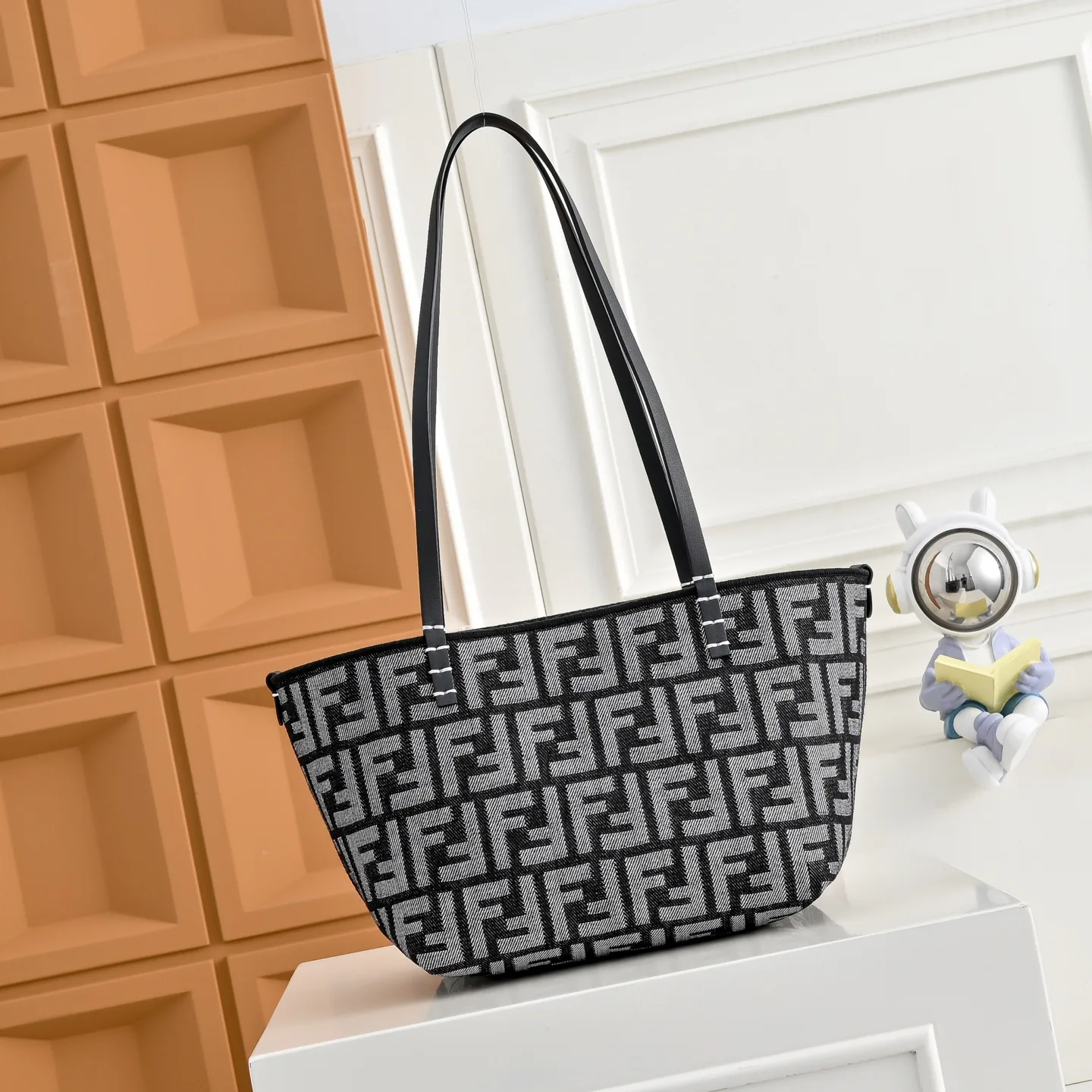Women's Classic Handbags FENDI 16830654