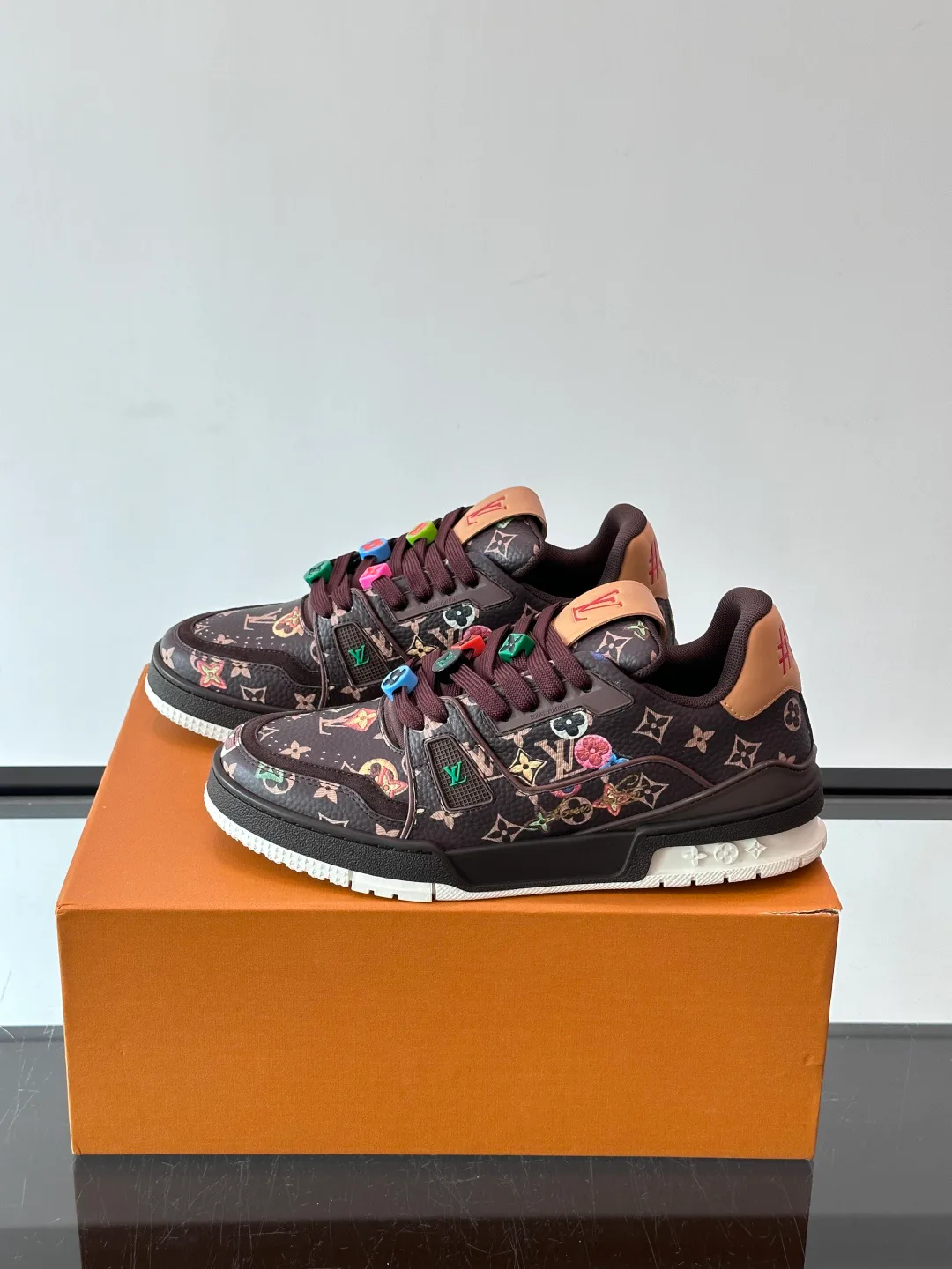 Men's Sneakers LOUIS VUITTON 18400621