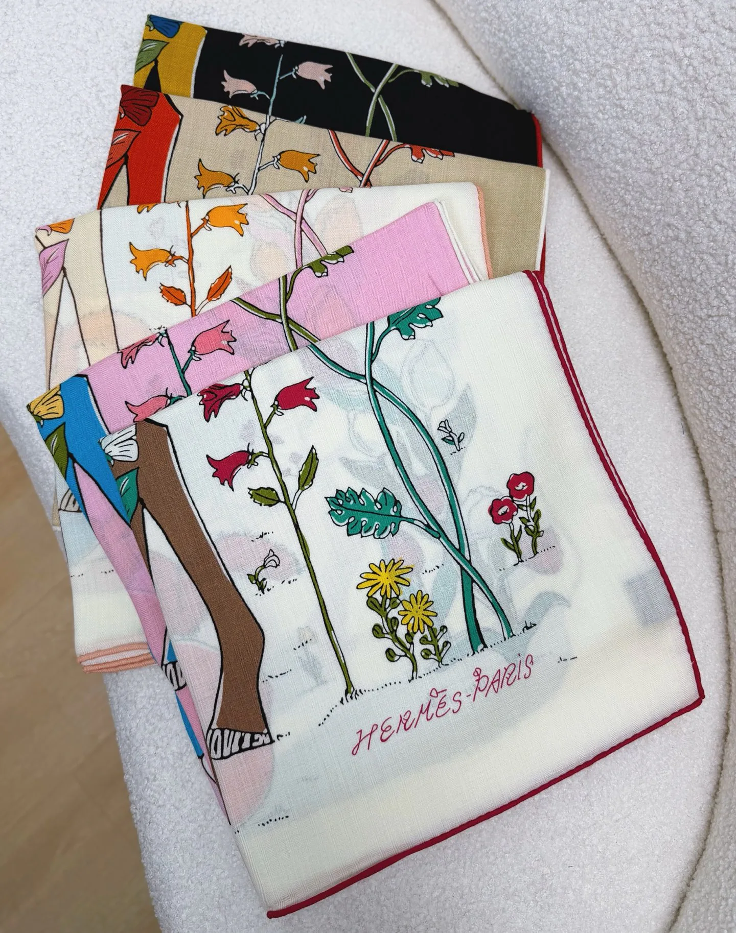 Silk Scarves HERMES 18222450
