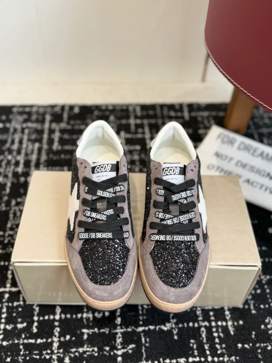 Women's Sneakers GOLDEN GOOSE 18305921