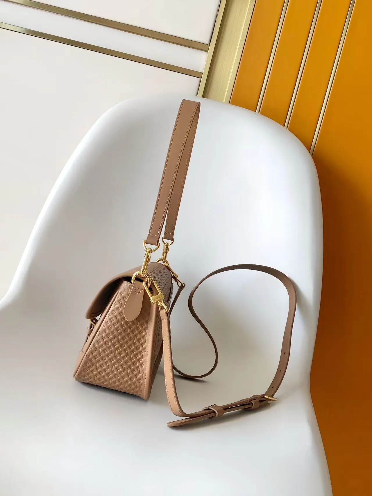 Women's Classic Handbags LOUIS VUITTON 17904126