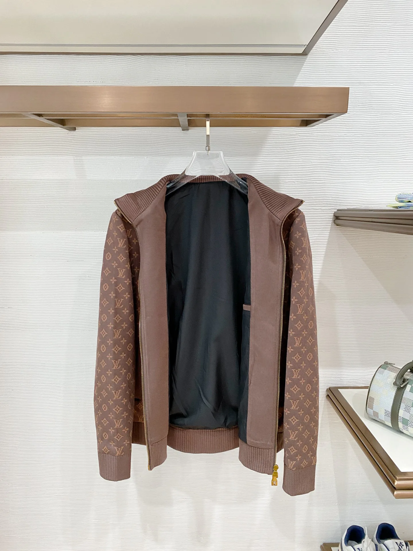 Men's Jackets And Down Jackets LOUIS VUITTON 18256687