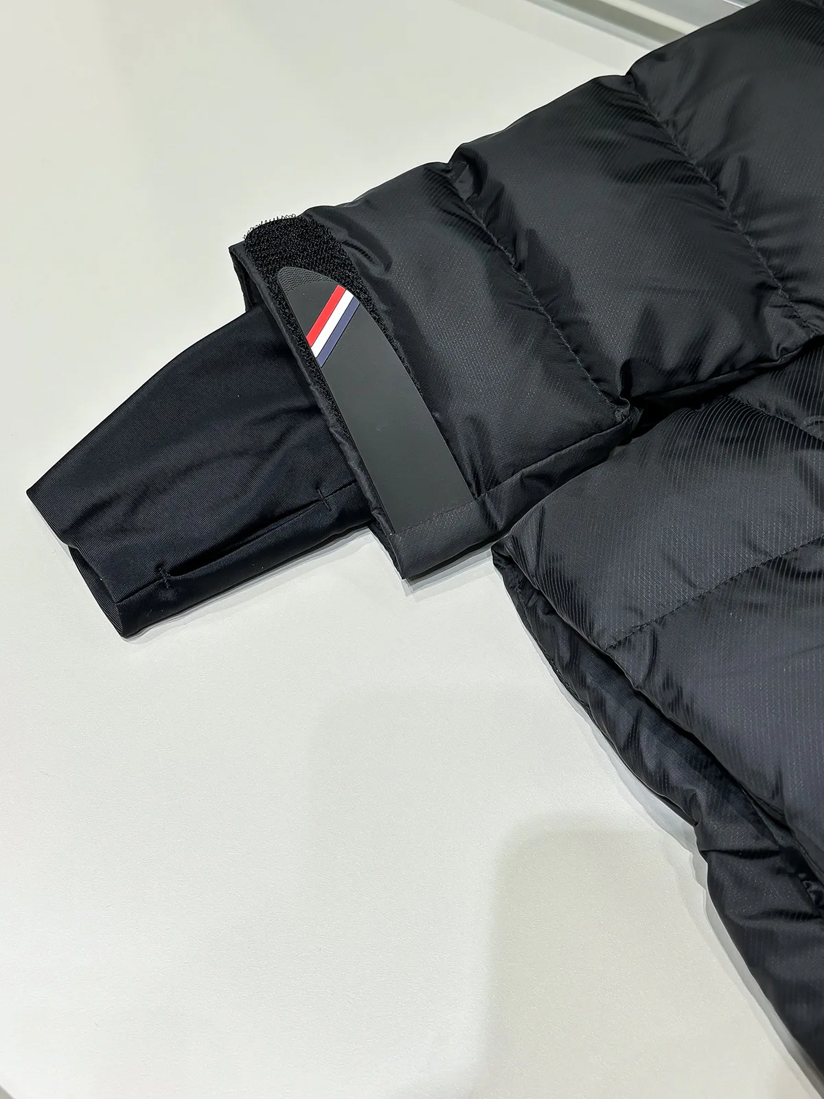 Men's Jackets And Down Jackets MONCLER 18295894