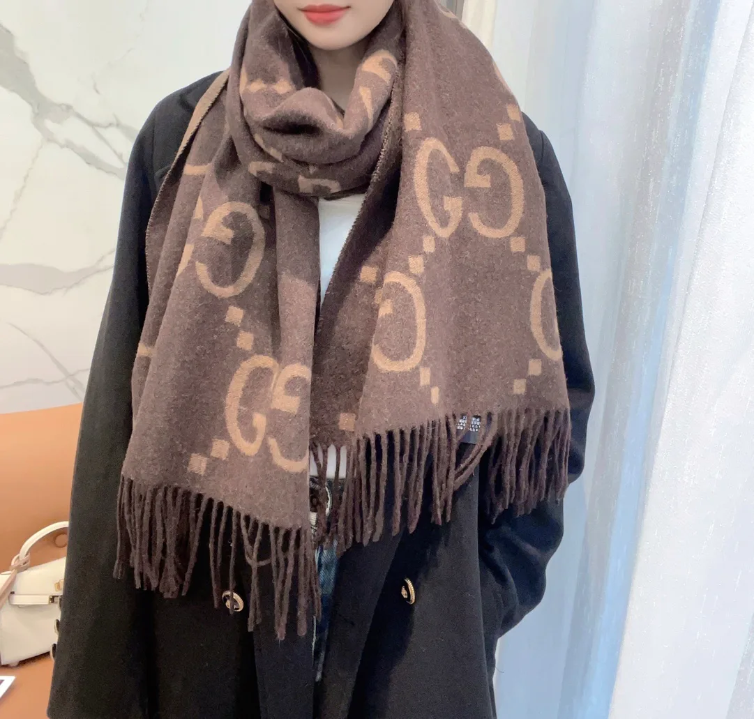 Scarves GUCCI 18105467
