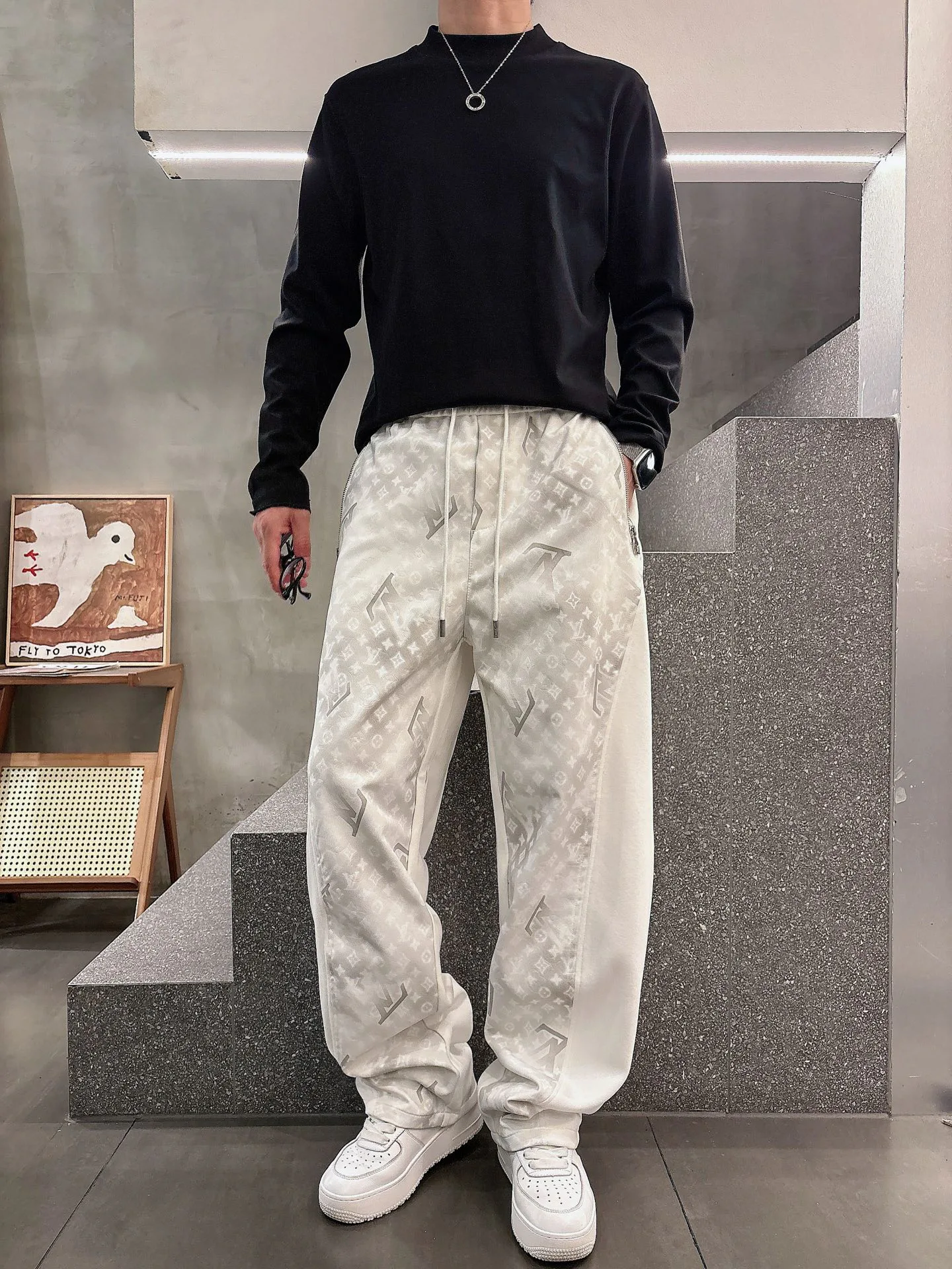 Men's Trousers LOUIS VUITTON 18340436