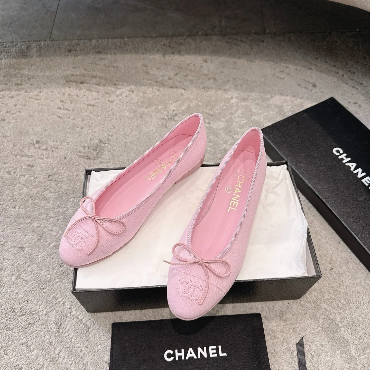 Women's Ballet Flats CHANEL 18323587