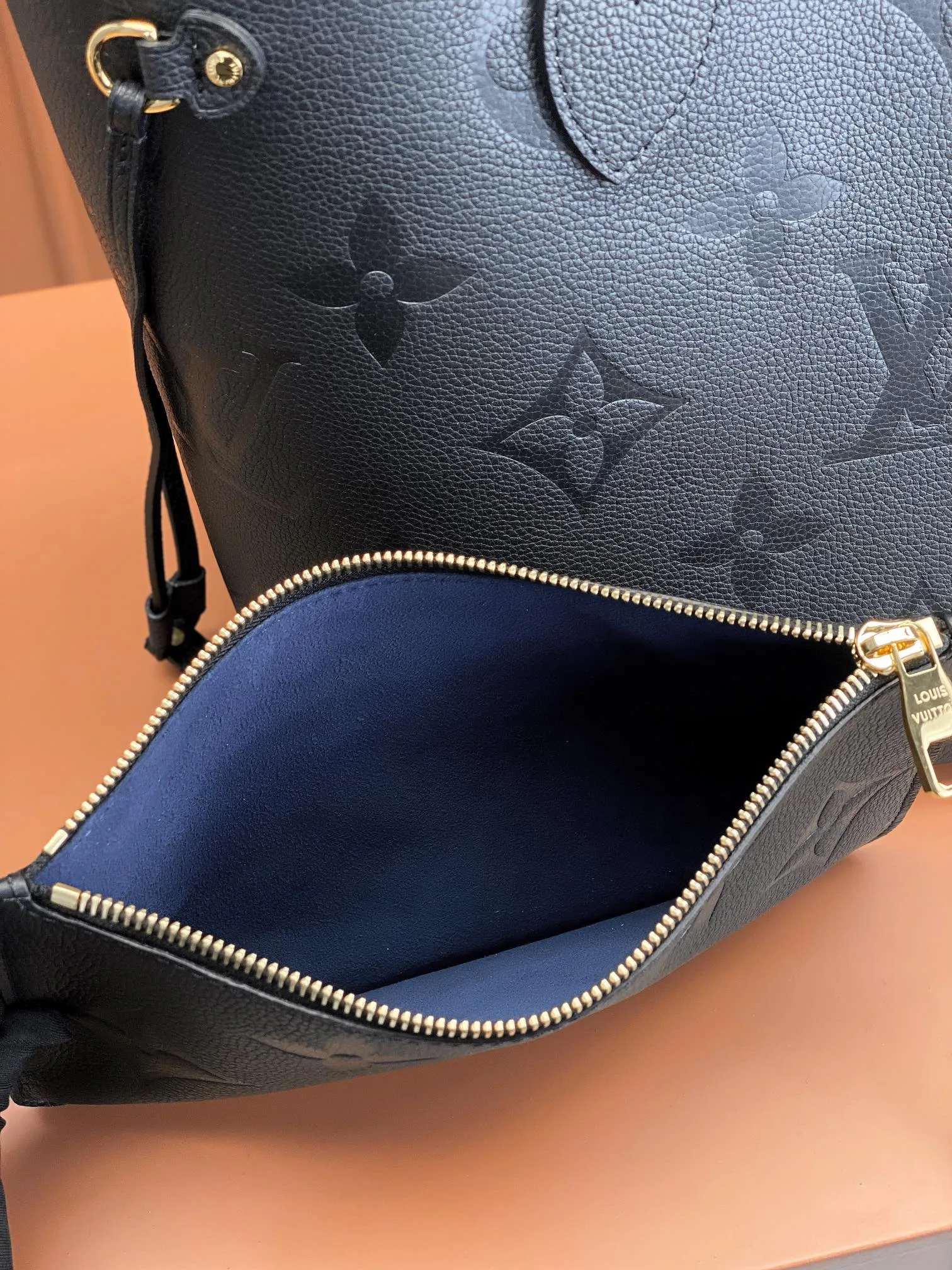Women's Classic Handbags LOUIS VUITTON 17844902