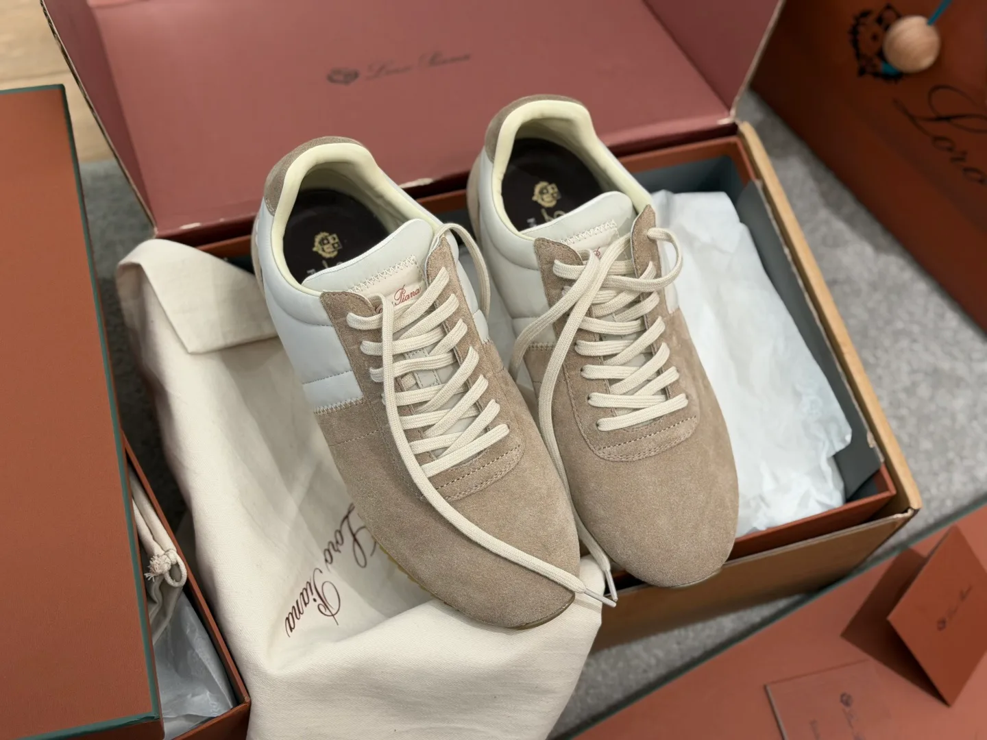 Men's Sneakers LORO PIANA 18393583