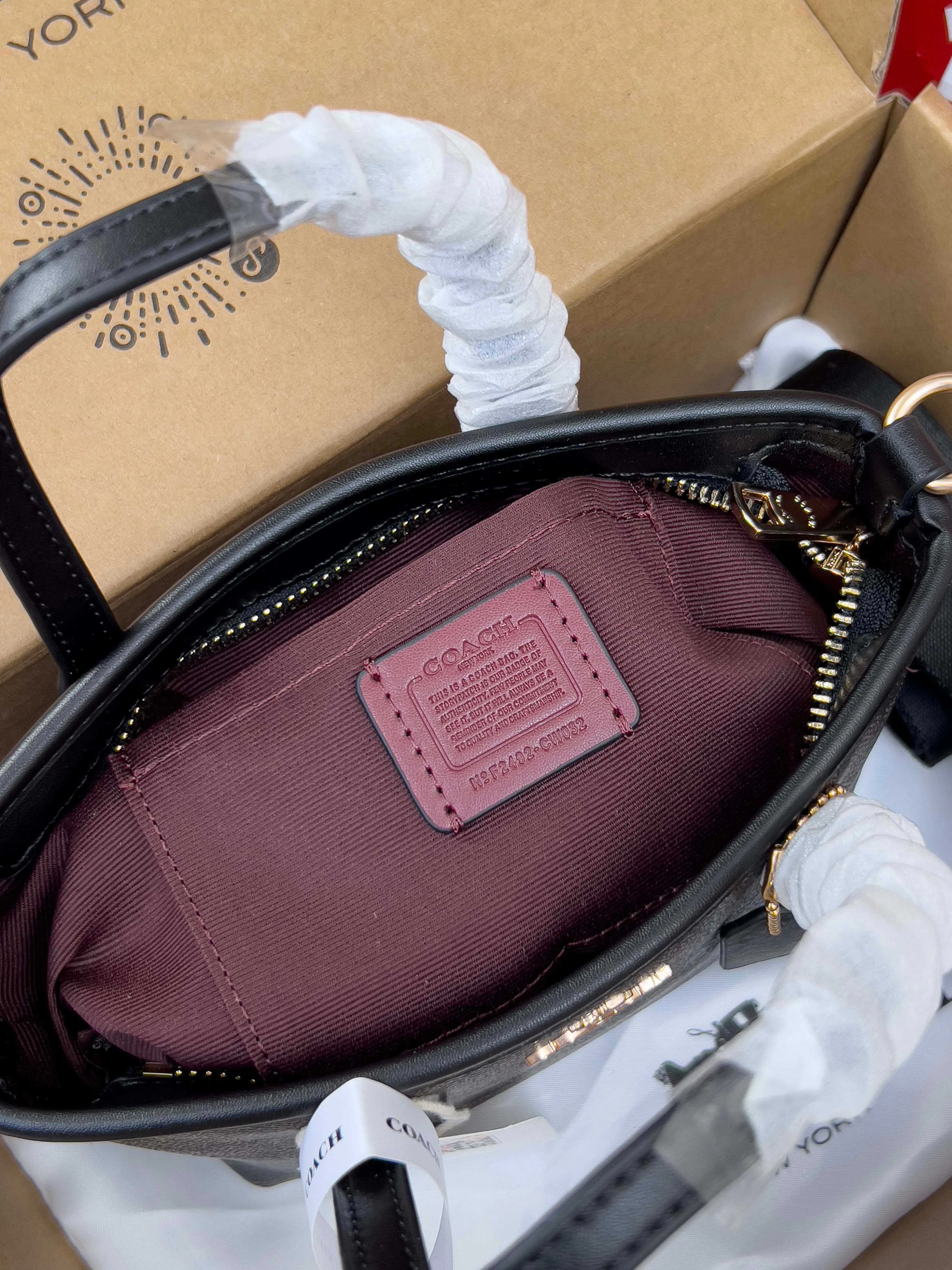 Women's Classic Handbags COACH 17795743
