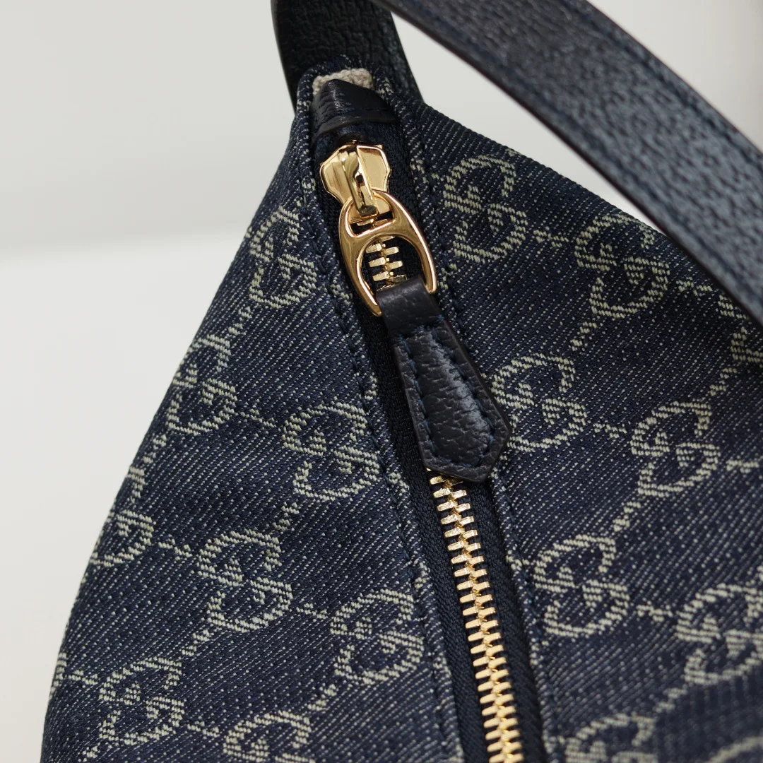 Women's Classic Handbags GUCCI 17057410