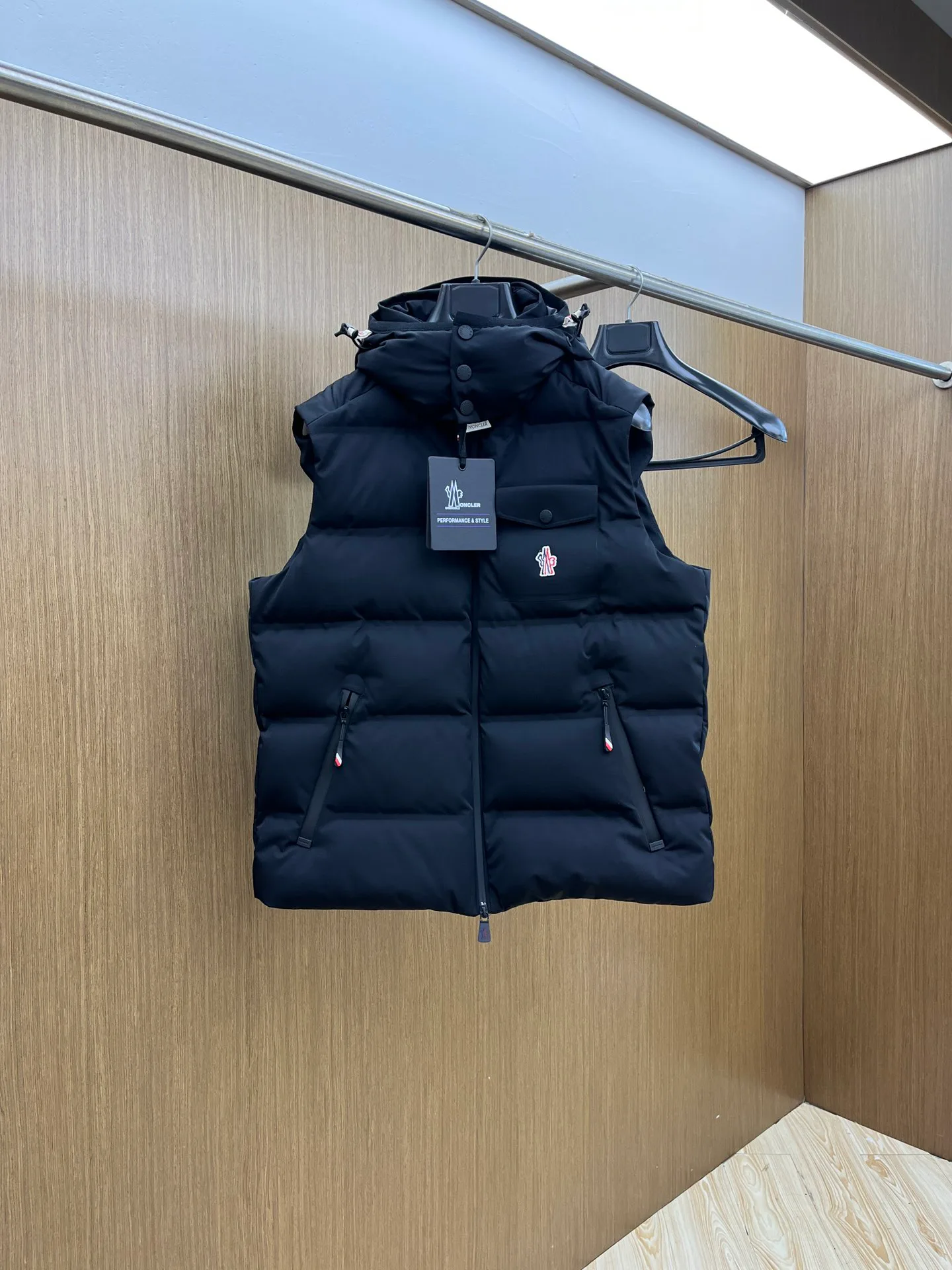 Men's Jackets And Down Jackets MONCLER 18194606