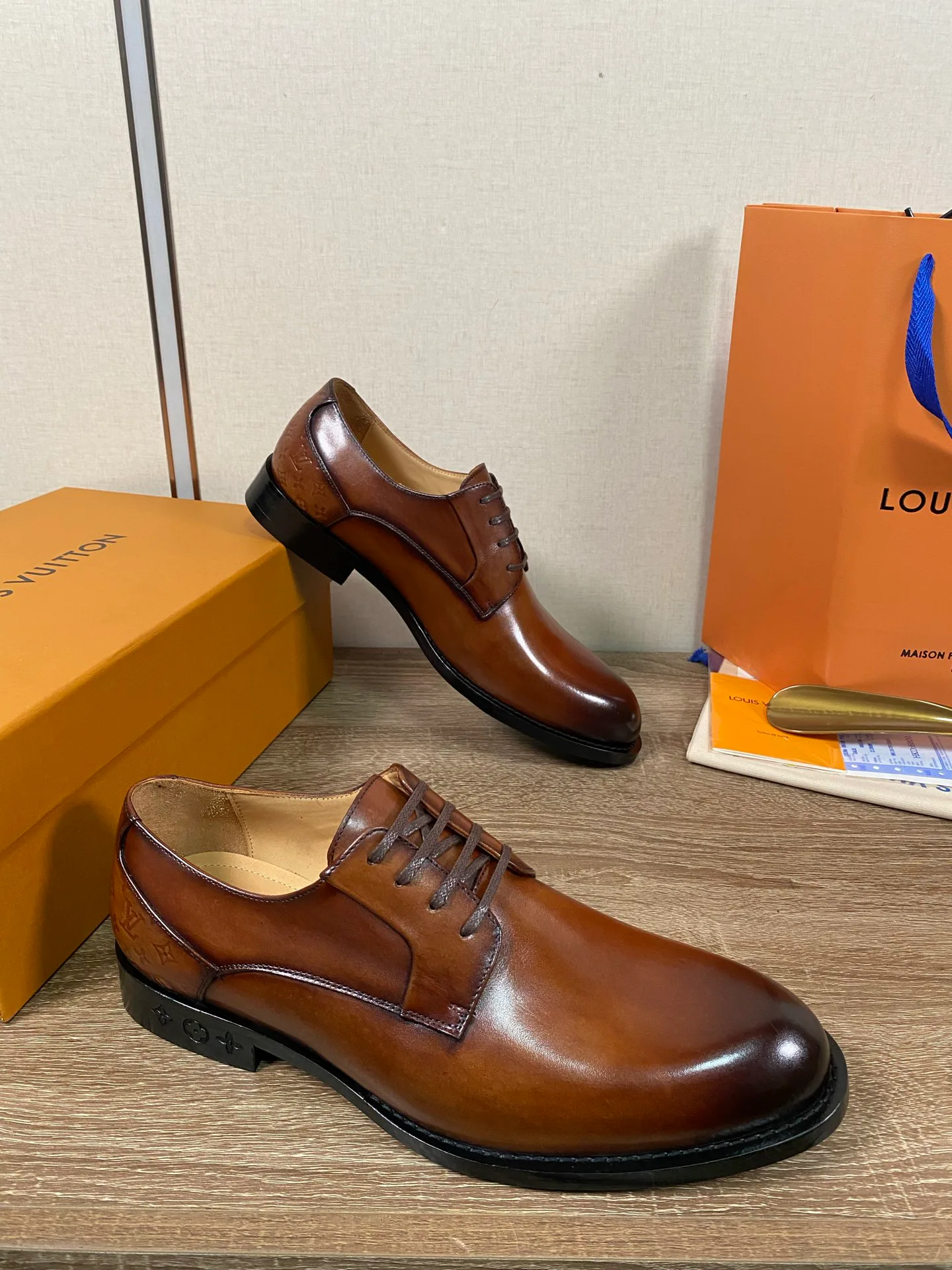 Men's Loafers And Dress Shoes LOUIS VUITTON 18078673