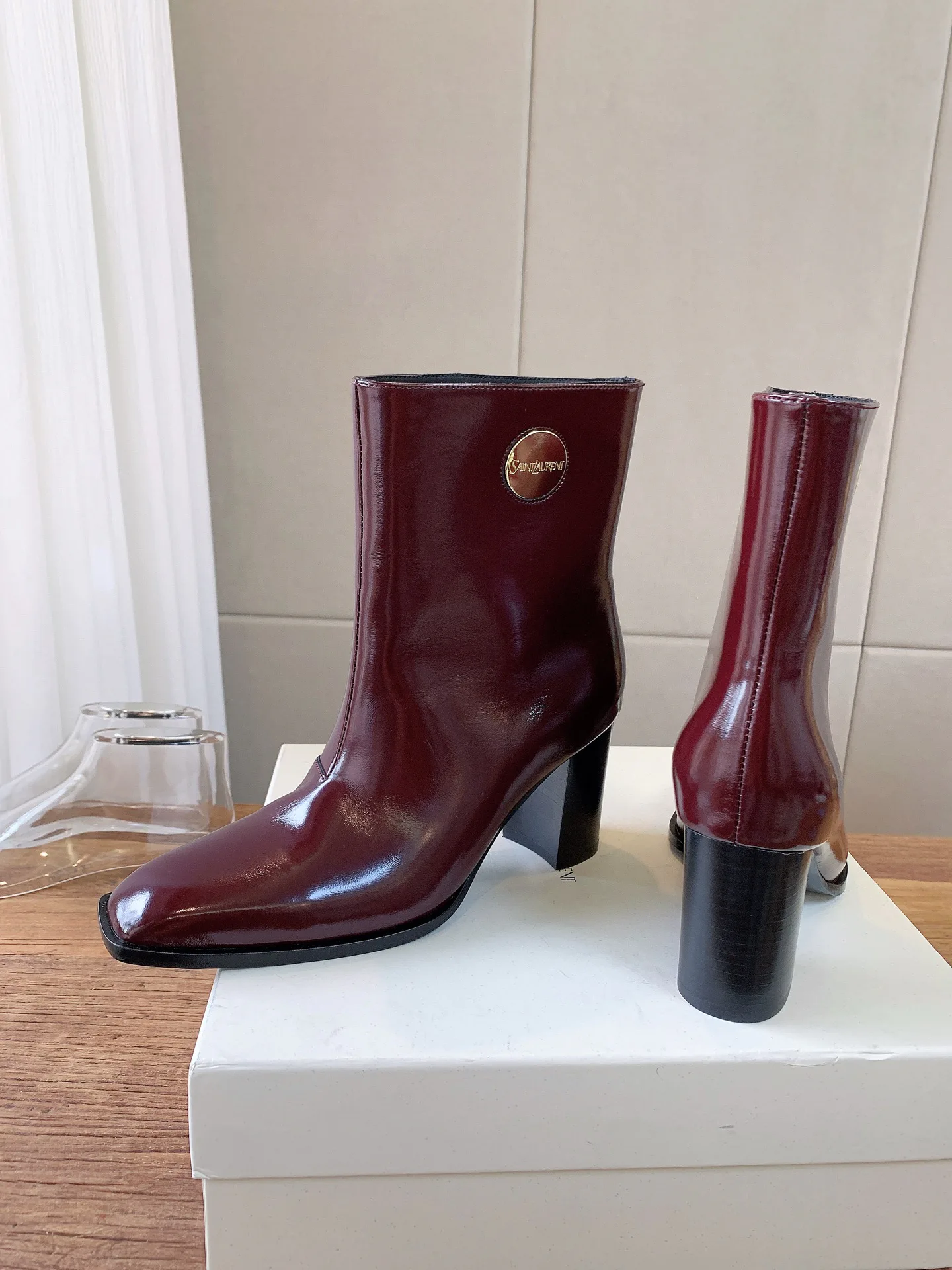 Women's Booties SAINT LAURENT 18365363