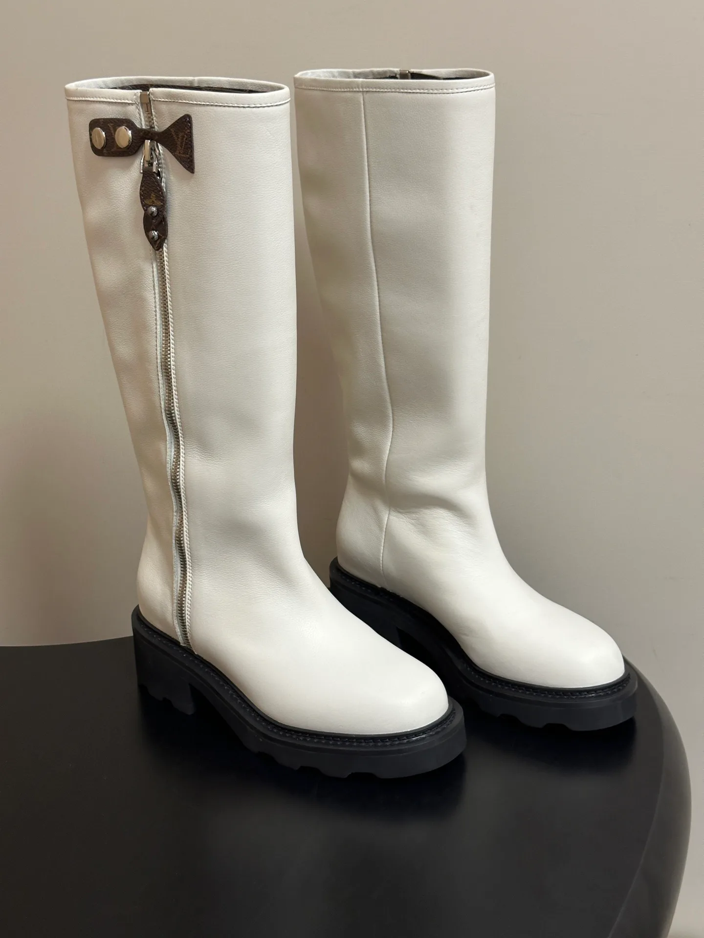 Women's Boots LOUIS VUITTON 18392520